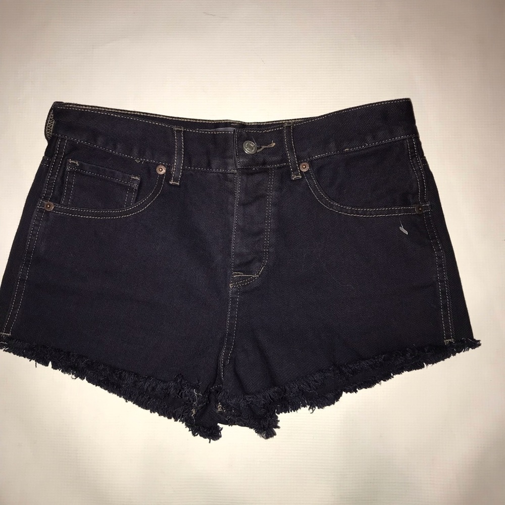Brandy Melville NWOT frayed hem shorts